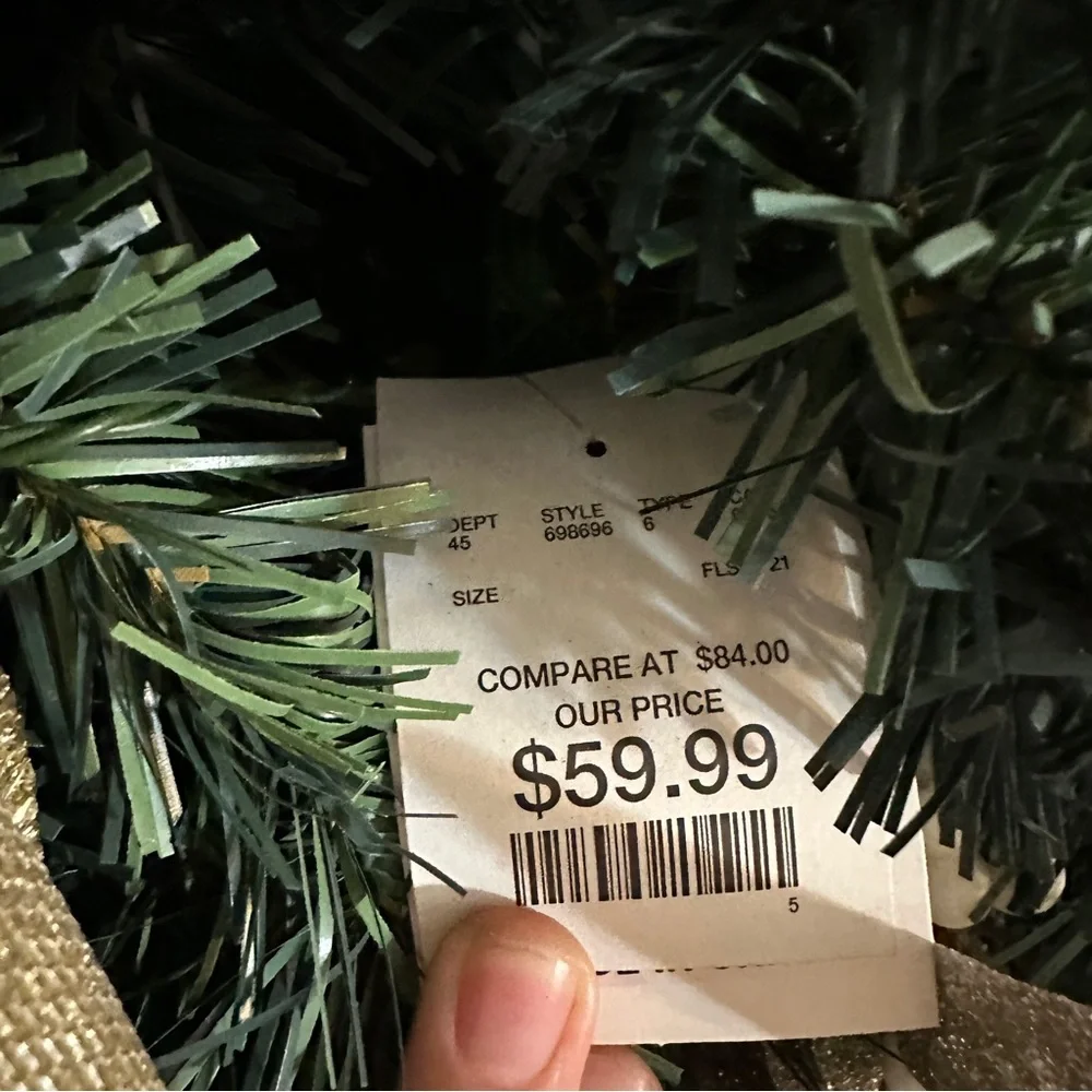 Pre-Lit Artificial Christmas Wreath Gold Silver Ornament 28”